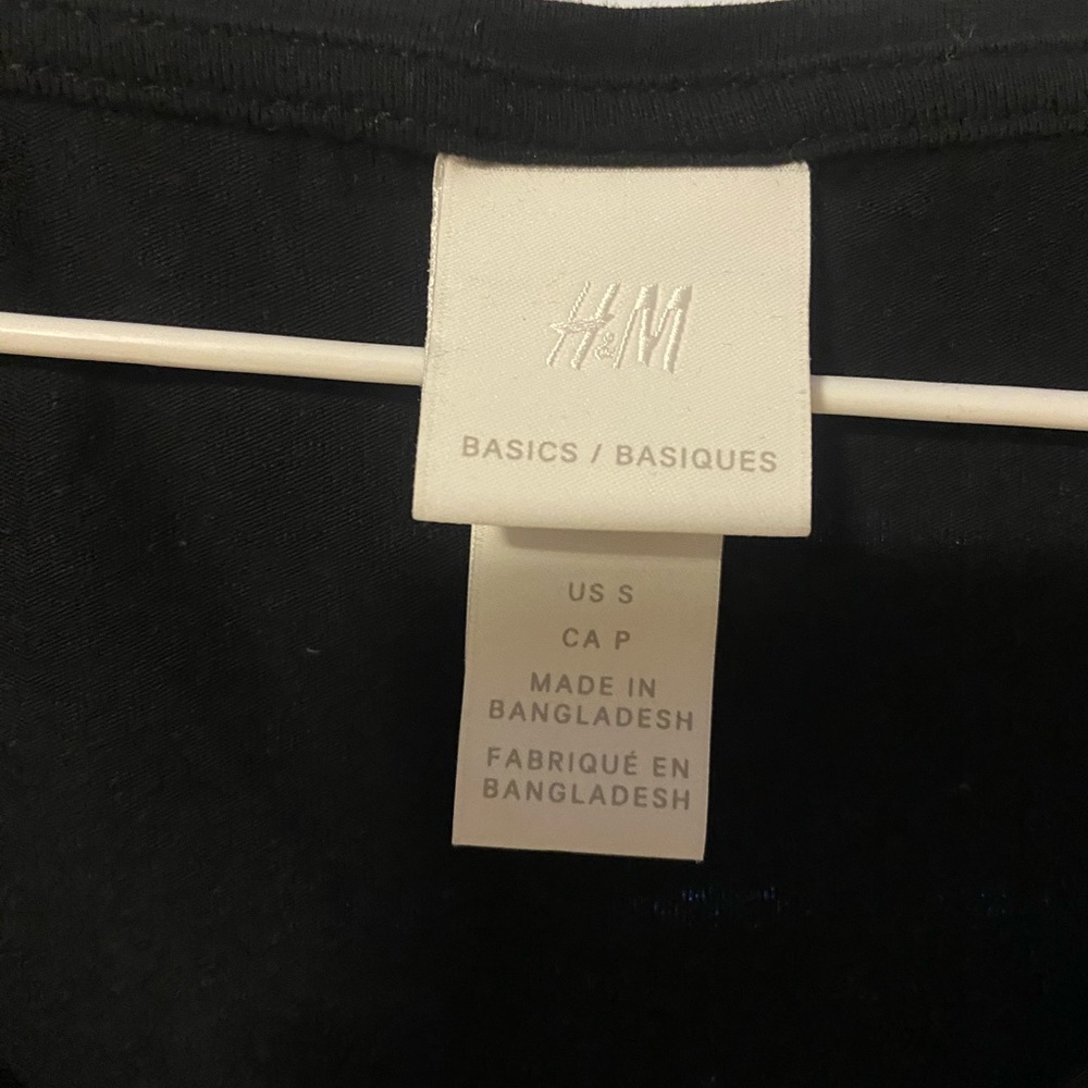H&M basic black tshirt - Picture 3 of 3
